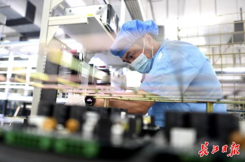 华中数控 为黑灯工厂安上智慧大脑，实现跨地域数据互联互通
